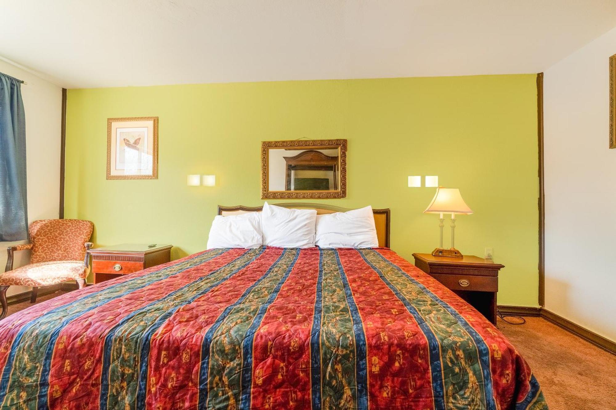 Castle Inn & Suites By Oyo تشيكاشا المظهر الخارجي الصورة